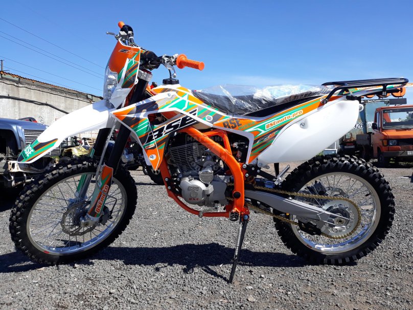 Мотоцикл BSE z6