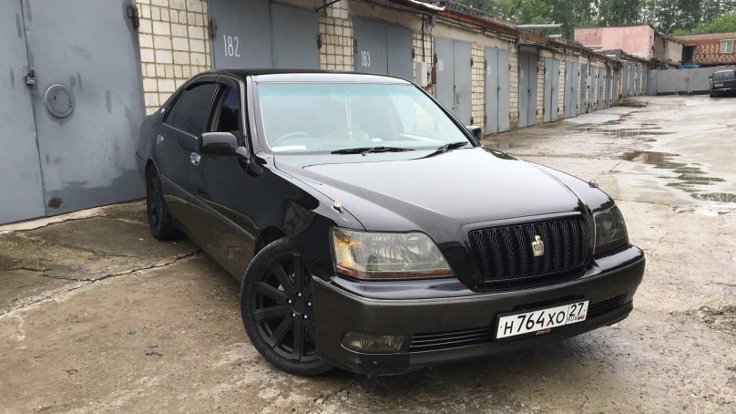 Toyota Crown Majesta 2001