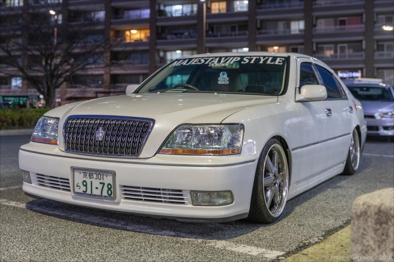 Toyota Crown Majesta