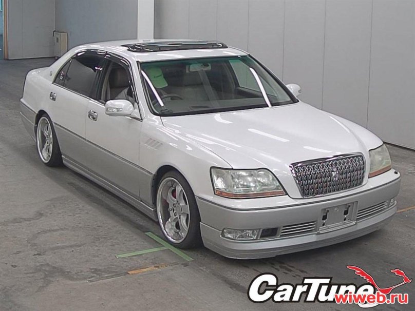 Toyota Crown Majesta 171