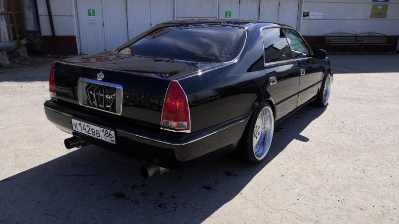 Toyota Crown Majesta s150