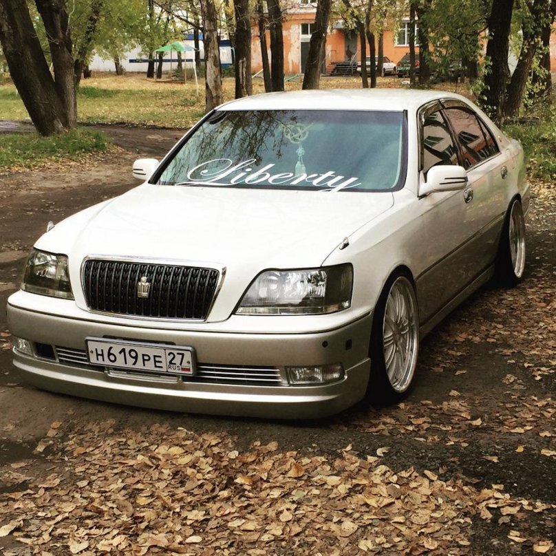 Тойота Краун Маджеста