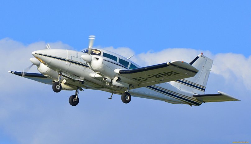 Piper Aztec pa23-250f