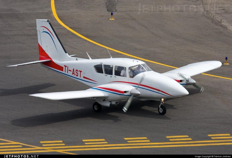Piper pa-23-250 Aztec