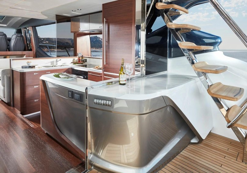 Яхта Princess s78