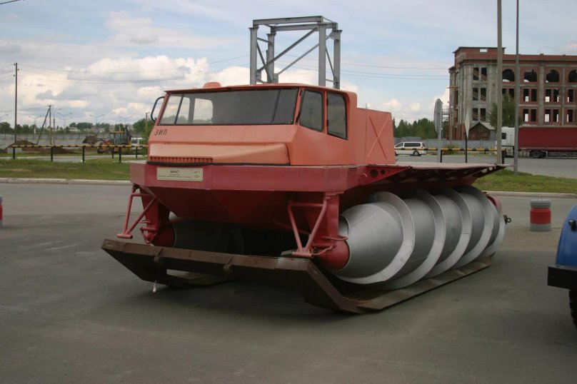 Шнекороторный вездеход ЗИЛ-4904