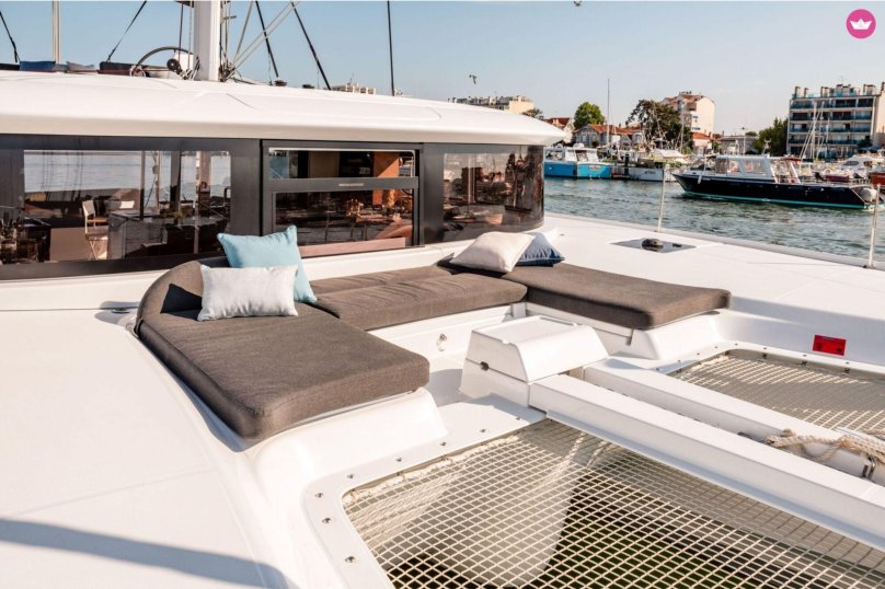 Лагуна 46 катамаран