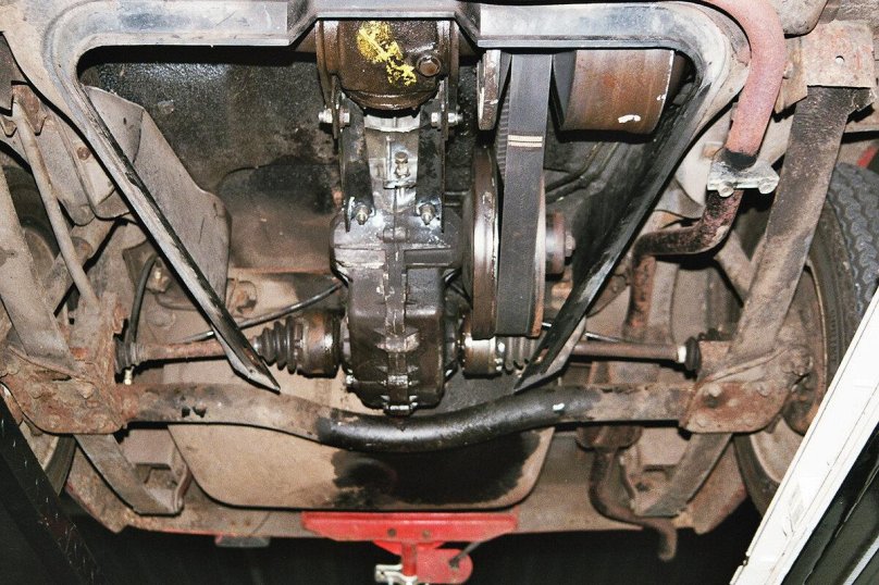 Volvo 340 снизу