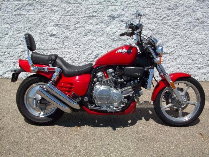 Honda VF-750c v45 super Magna