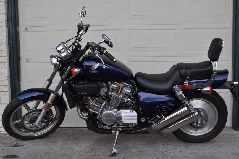 Honda Magna 750