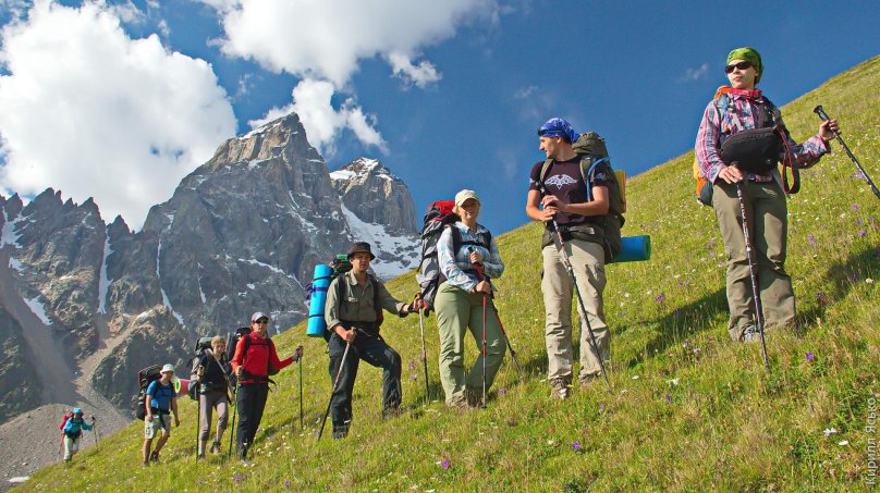 Туристы в горах