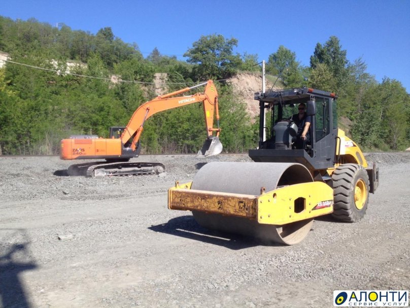 Каток XCMG xs142j