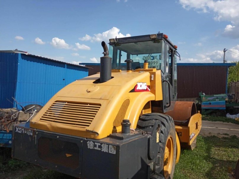 Грунтовый каток XCMG