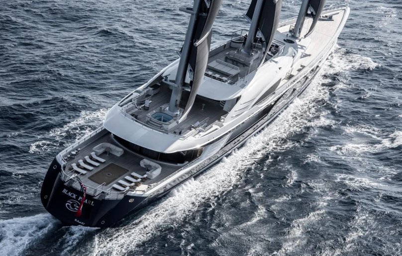 Парусную яхту Black Pearl