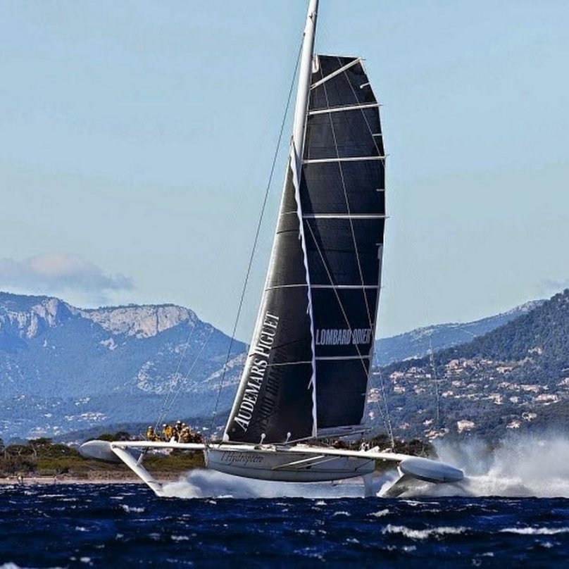Парусный тримаран Hydroptere