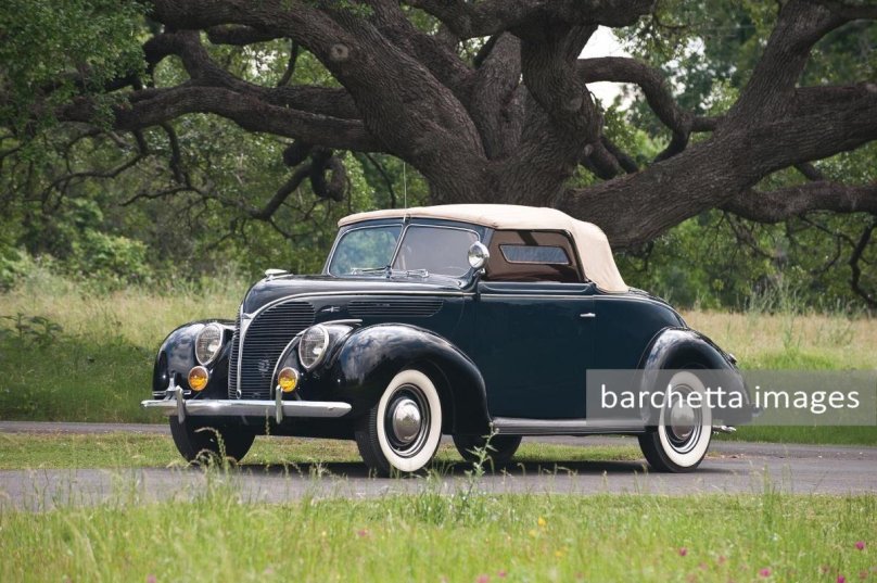 1938 Ford Deluxe Coupe