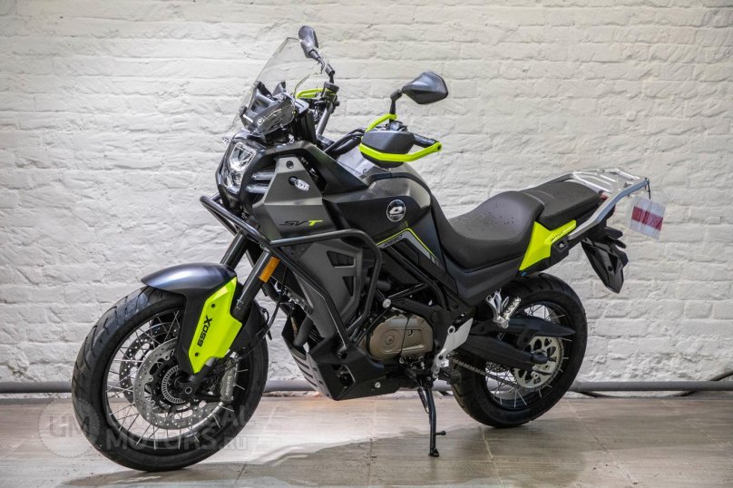 Мотоцикл QJ Motor SVT 650x