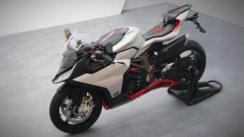 QJ Motor SRK 1000 RC