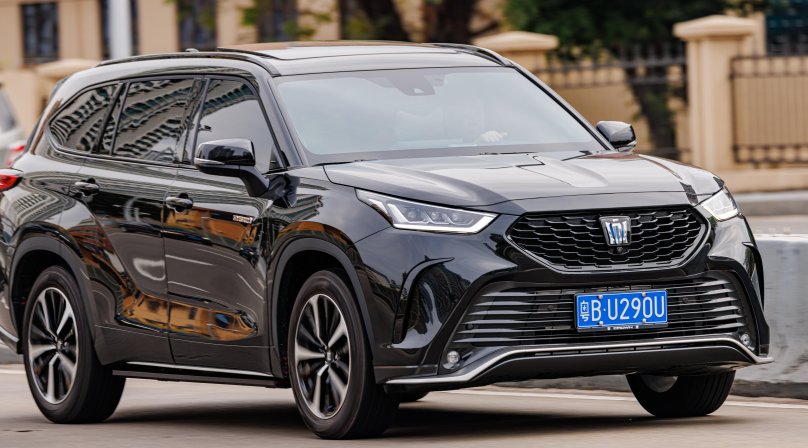 Тойота Краун Клюгер