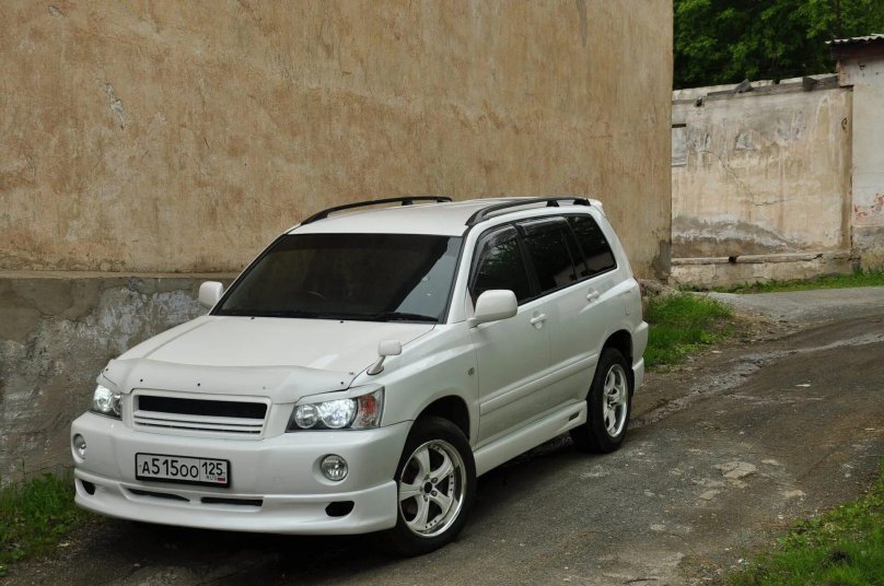 Тойота Клюгер 2001