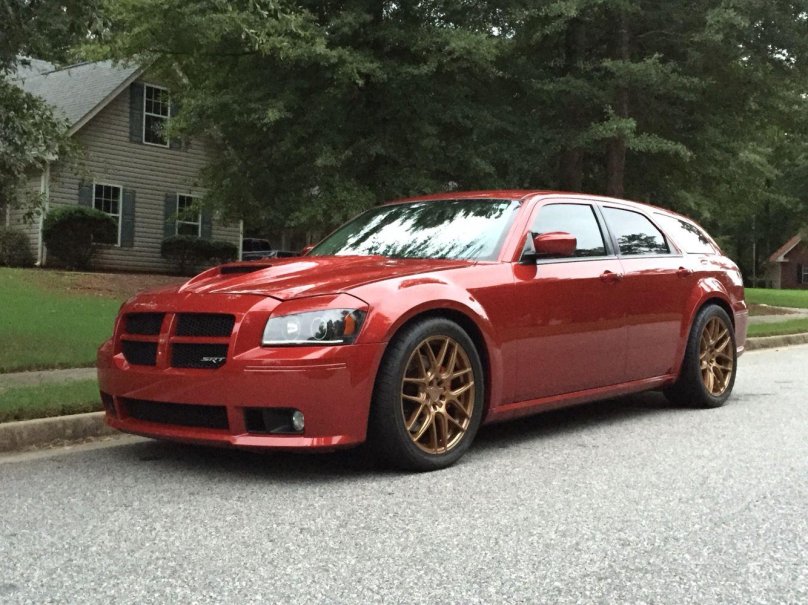 Dodge Magnum srt8 Hellcat
