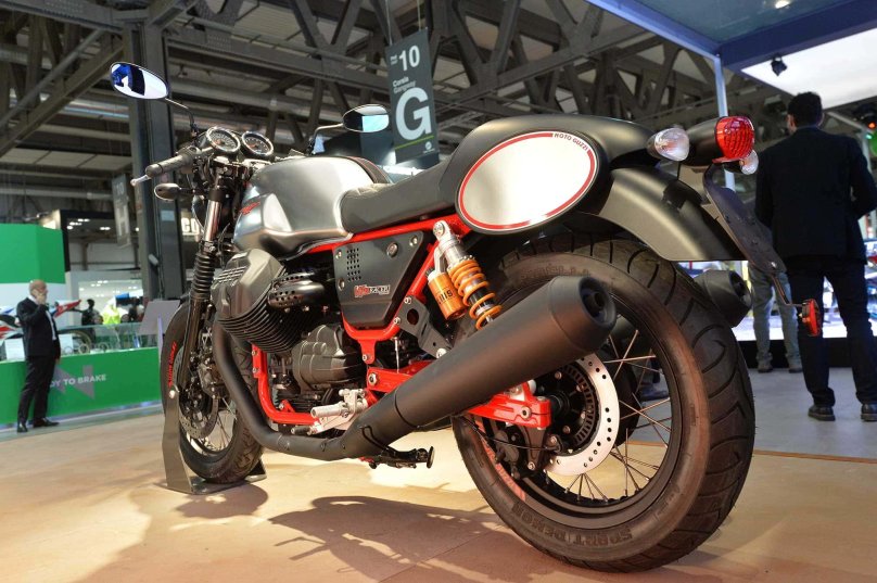 Moto Guzzi v7 Racer