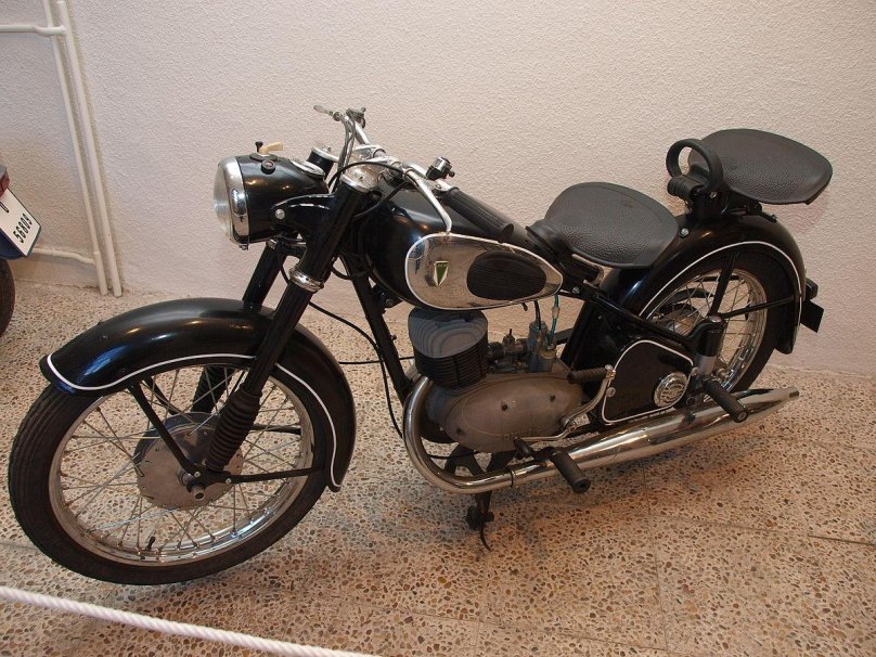 Мотоцикл ДКВ 250