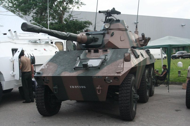 Техники Бразилии Engesa ee-9 Cascavel
