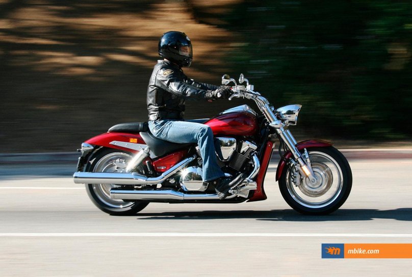 Мотоцикл Honda VTX 1800