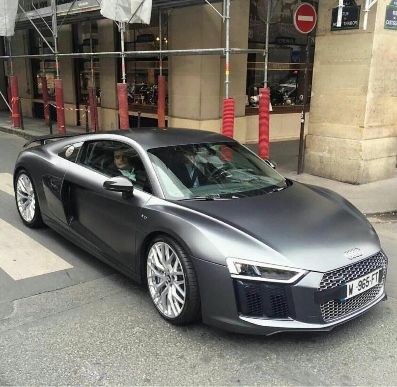 Audi r8 Silver