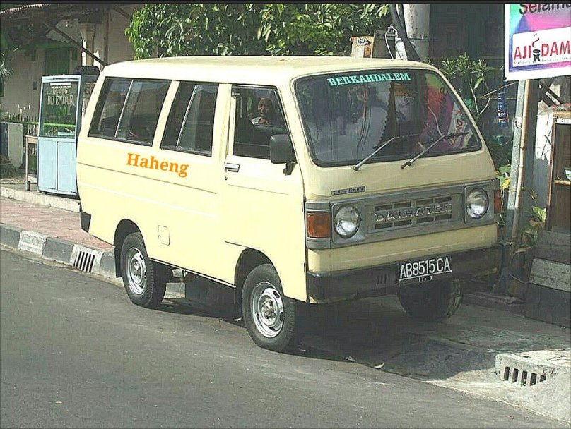 Микроавтобус Дайхатсу Хайджет