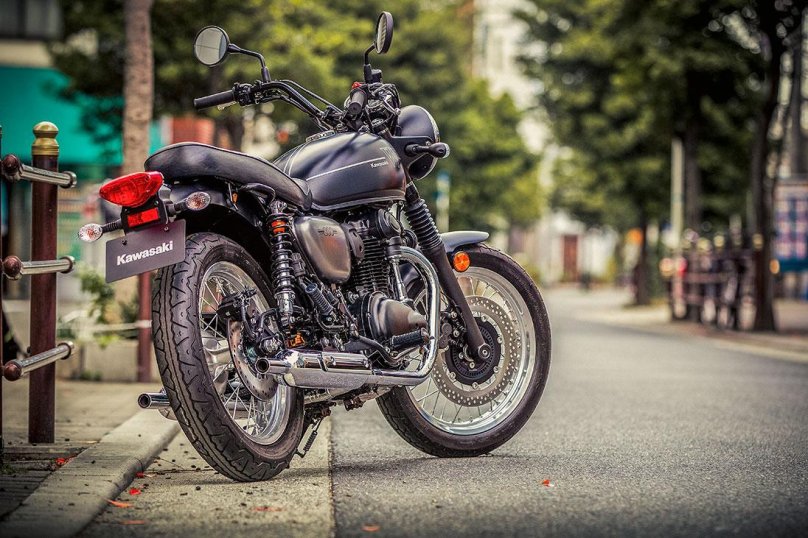 Kawasaki w800 черный
