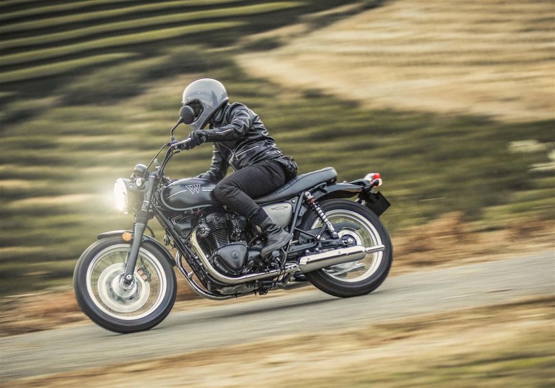 Мотоцикл Kawasaki w800