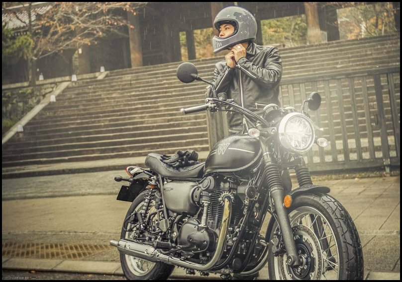Kawasaki w800 Cafe 2022