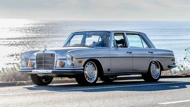 Mercedes Benz 300 sel AMG