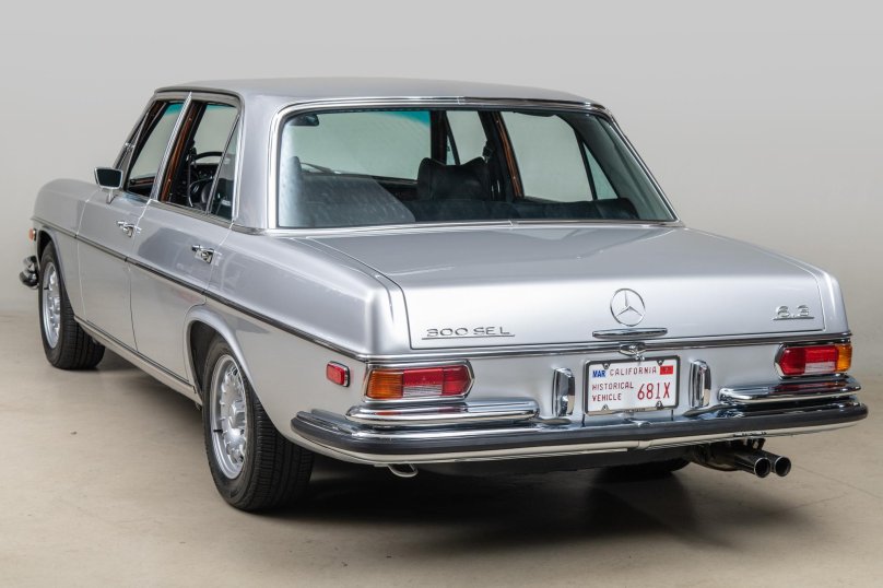 Mercedes-Benz 300 sel 6.3 w109