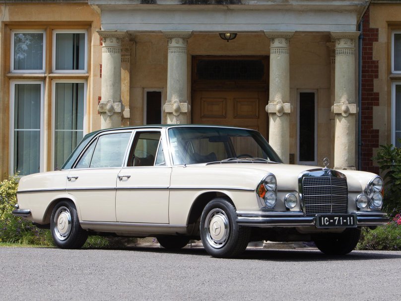 Mercedes-Benz 300 sel 6.3 w109