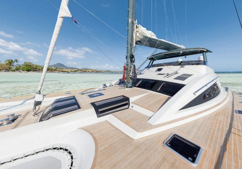 Яхта Nautica 830 MC