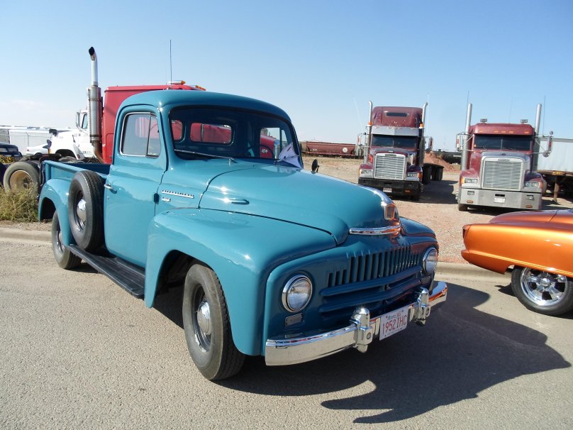 1951 International Harvester l-170