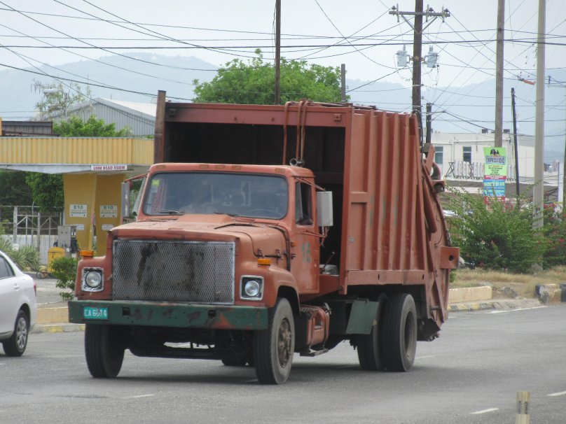 International s-Series (1978)