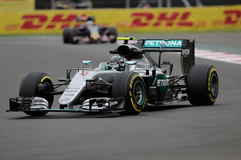 Mercedes f1 w07 Hybrid