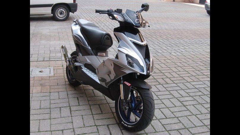 Априлия SR 50