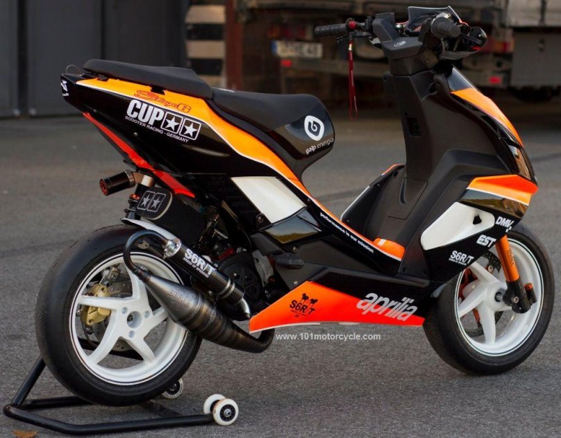 Априлия ср 50