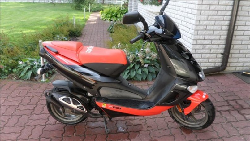 Aprilia sr50 3