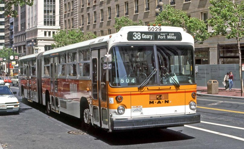 Автобус ман 090