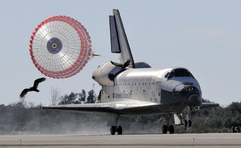 Спейс шаттл приземление
