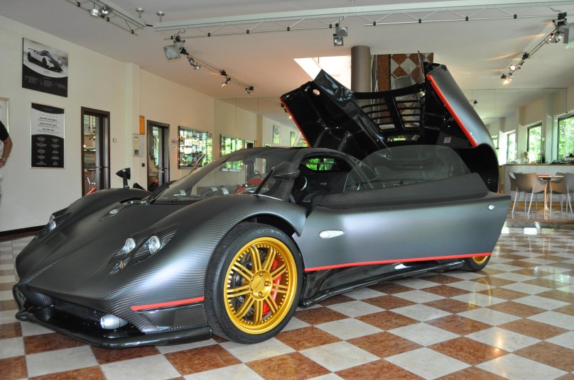 Пагани Лонг