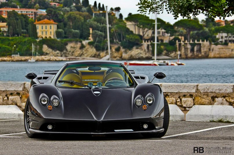 Бугатти Пагани