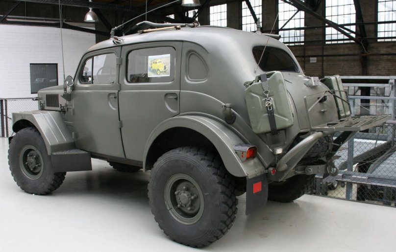 Армейский Volvo tp21 Sugga
