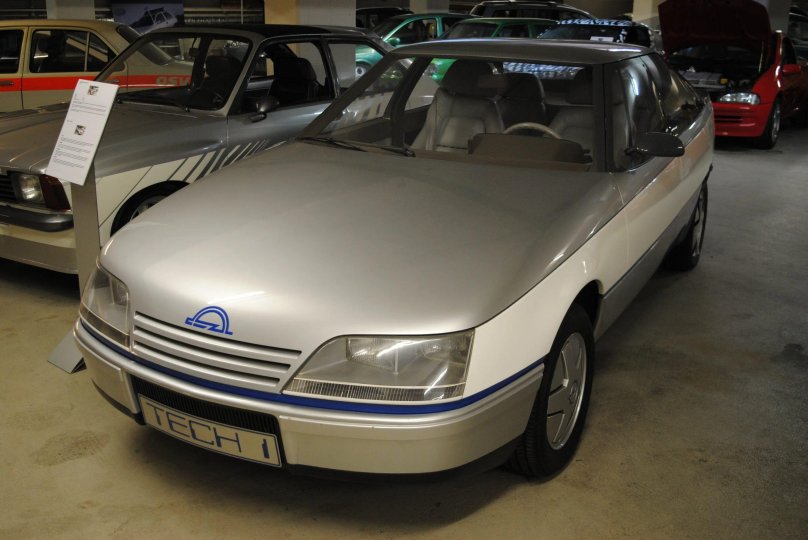 Opel Tech 1